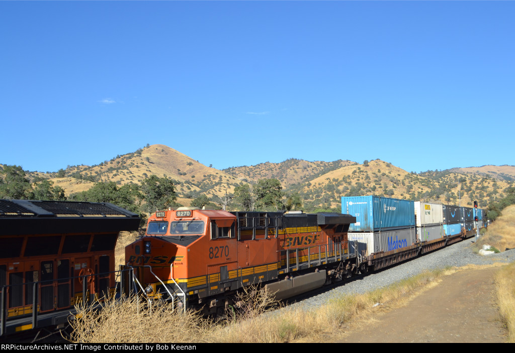 BNSF 8270